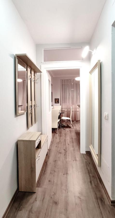 Tanners' Bridge Apartment *